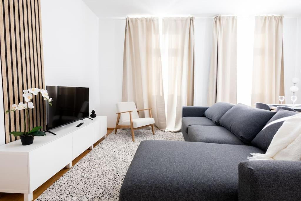 Orestaliving- 3Br On The Daube Canal/Friedensbruecke Виена Екстериор снимка